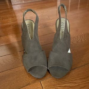 GUESS suede green heels